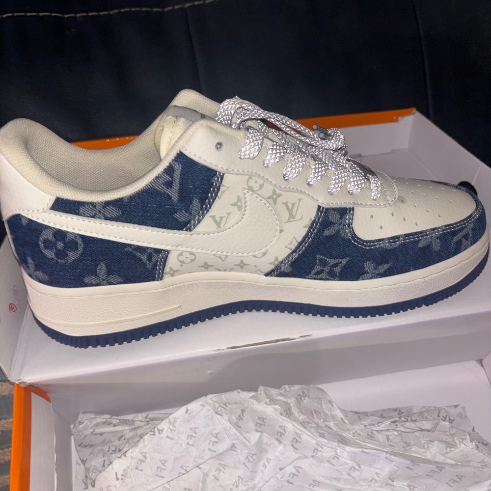 Louis Vuitton Denim and Cream Sneakers - Picture 3 of 3